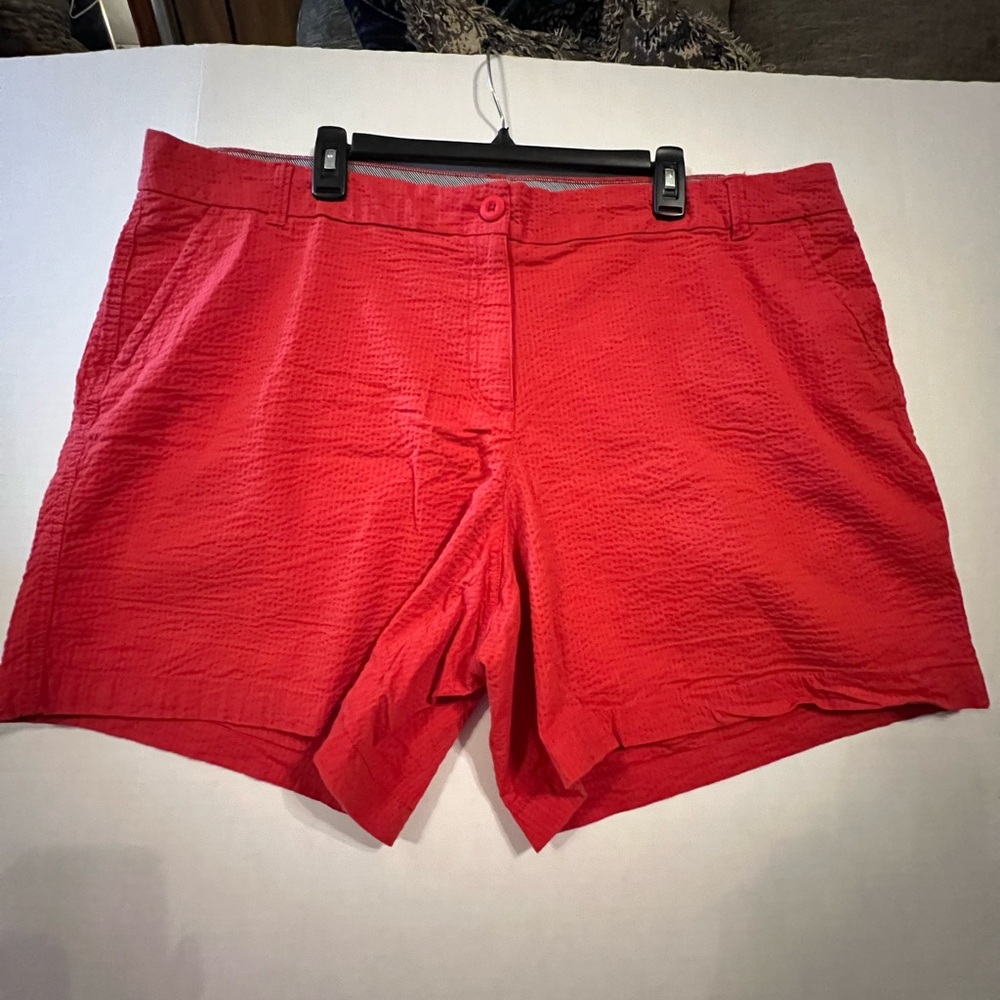 Crown & Ivy shorts. Sz 22w. Excellent condition smoke and pet free home.